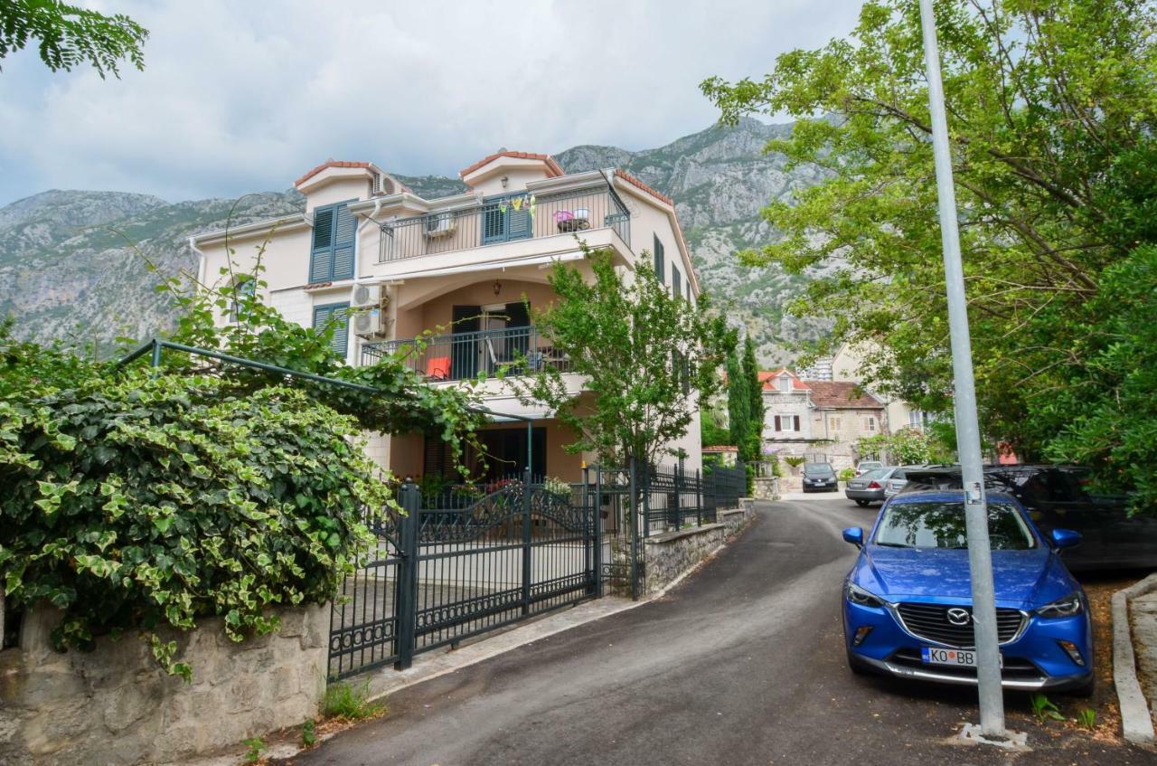 Apartment Radulovic Kotor Buitenkant foto